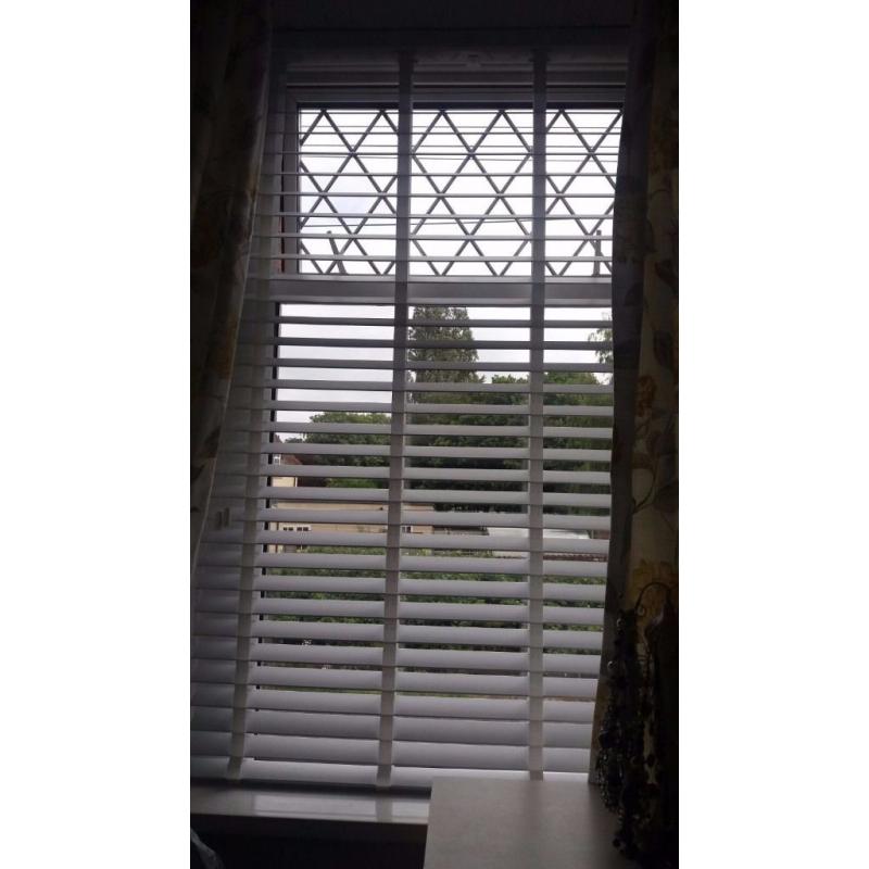 New White Wood Venentian Blinds