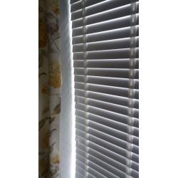 New White Wood Venentian Blinds