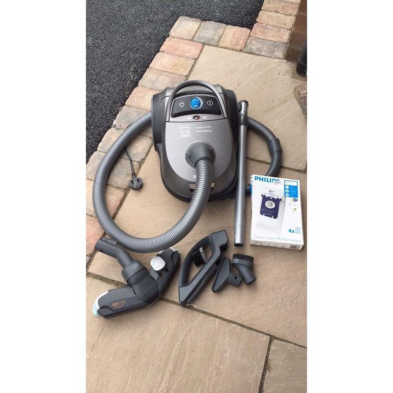 PHILIPS 2200W GREY PERFORMER SPECIAL EDITION VACUUM CLEANER HOOVER GREY WORKING