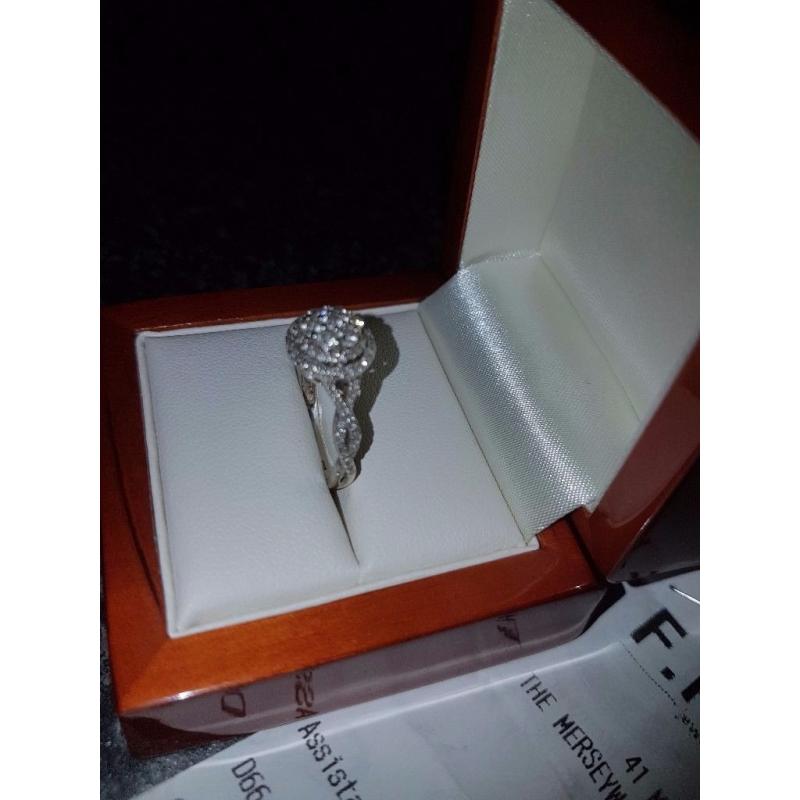9ct white gold diamond ring size n