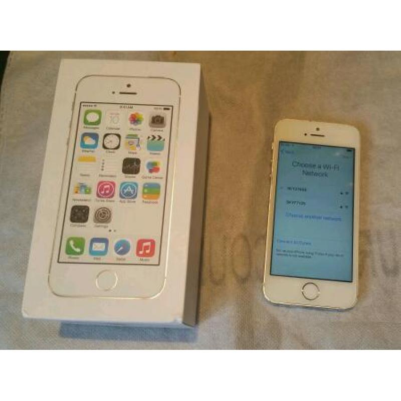 Iphone 5s really good condition with original Box and charger