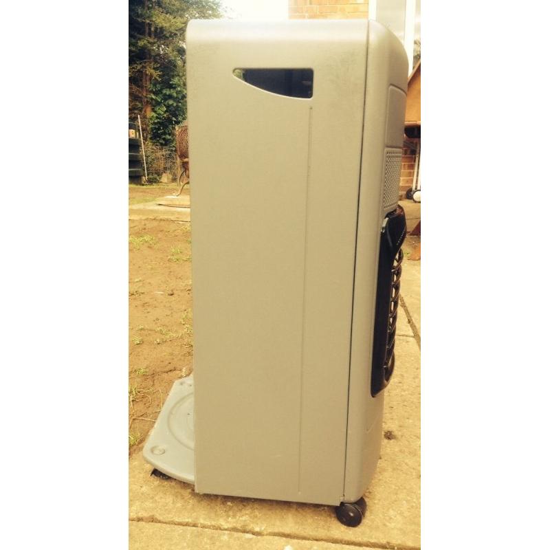 Calour gas heater with regulator