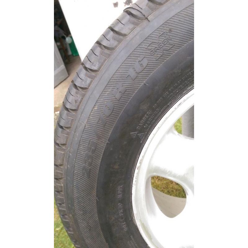 Range Rover Alloy with New Michelin 'Latitude' tyre