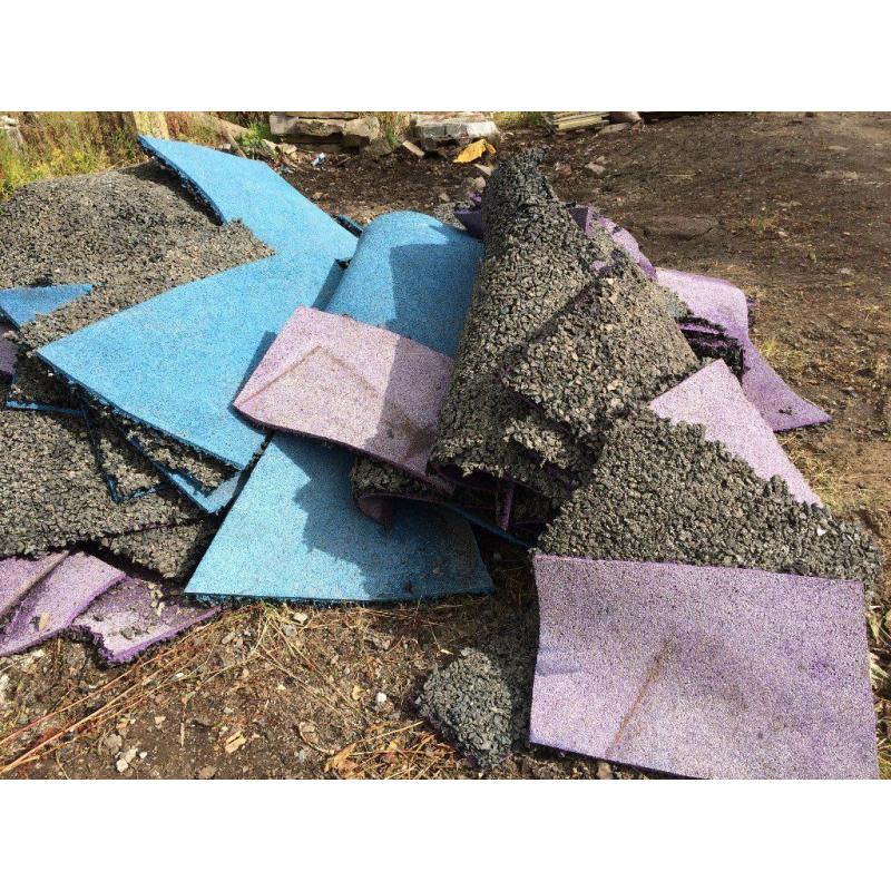 RUBBER SAFETY TILES