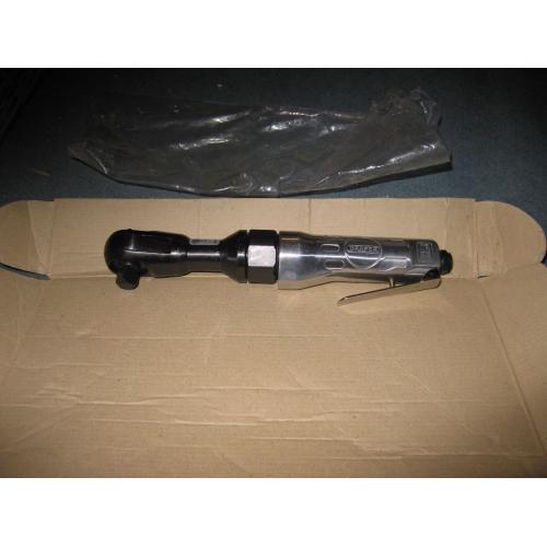 Air powered ratchet spanner and sander discs