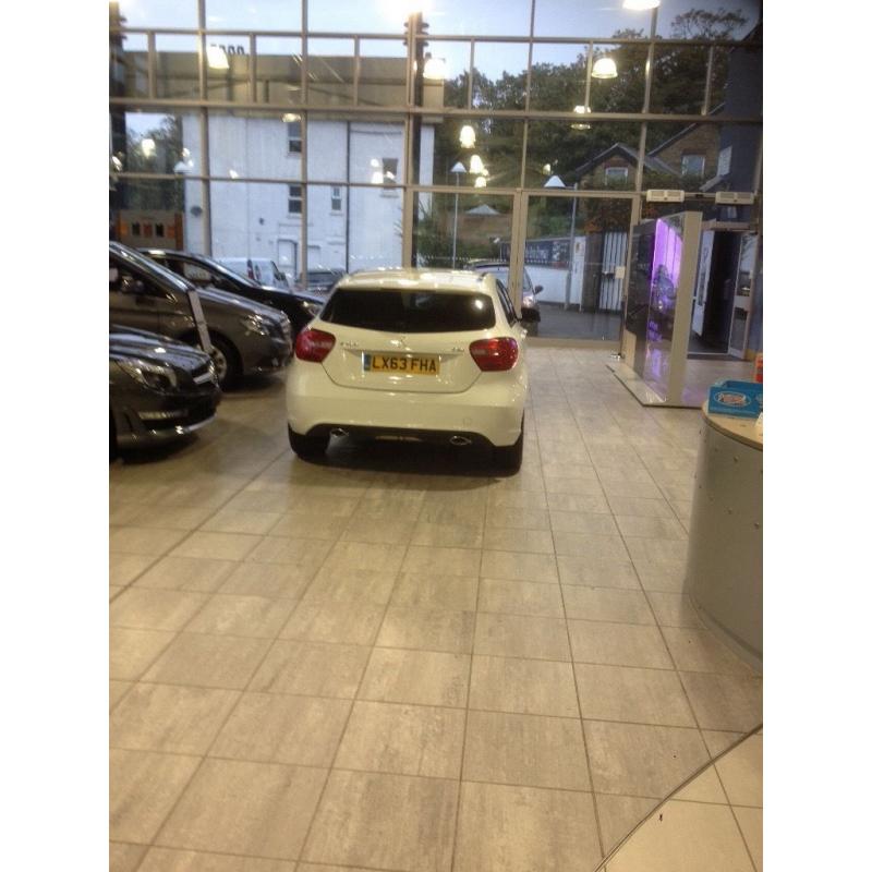 A Class 180 sport with night pack. Brought new full service history & 1 free service remaining