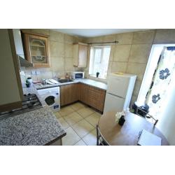 GREAT TWIN ROOM IN ARCHWAY, AMAIZING PRICE FOR THIS WEEK! near to archway station (76a)