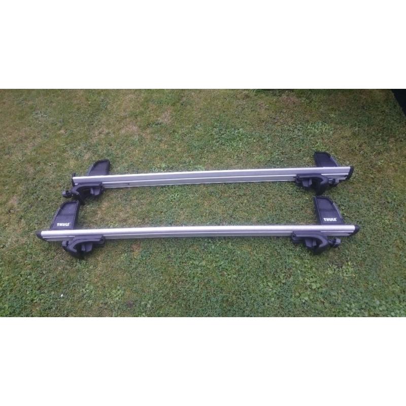 Thule aluminium roof bars were on volvo v70 come with two keys