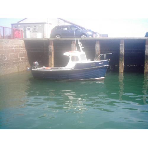 18ft Fibre Glass Fishing Boat