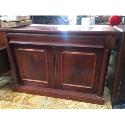 Beautiful Victorian Sideboard/ chiffonier