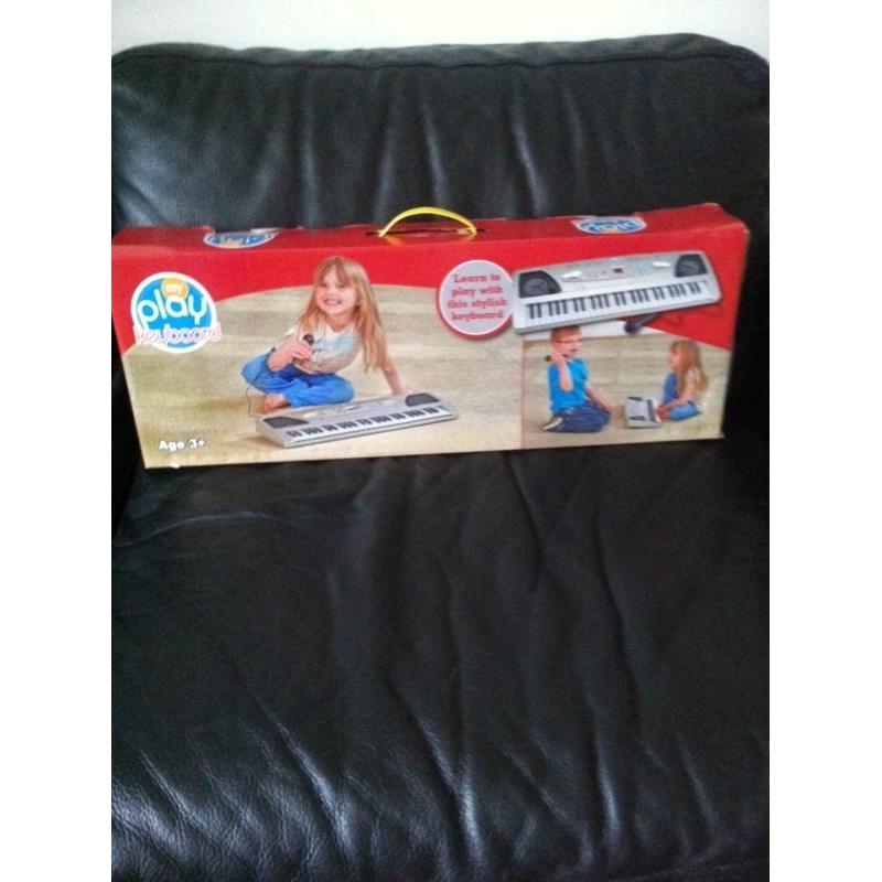 KIDS KEYBOARD Nearly New