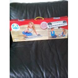 KIDS KEYBOARD Nearly New