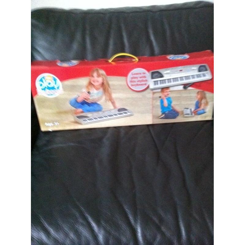 KIDS KEYBOARD Nearly New