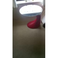 SIDE TABLE WITH MIRROR TOP CAN BE USED WITHOUT