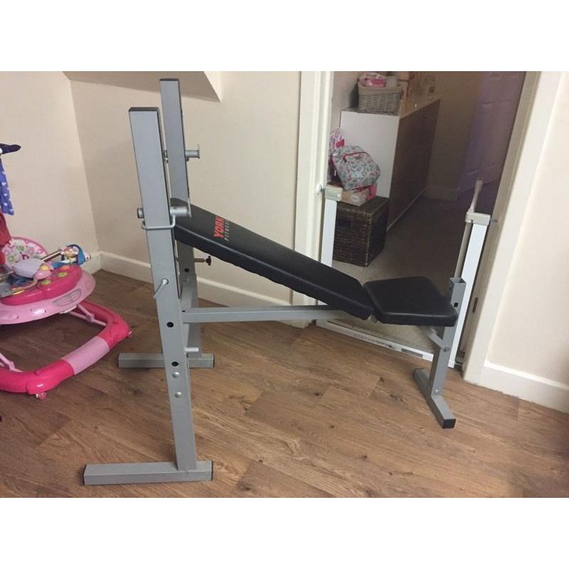 Weight bench