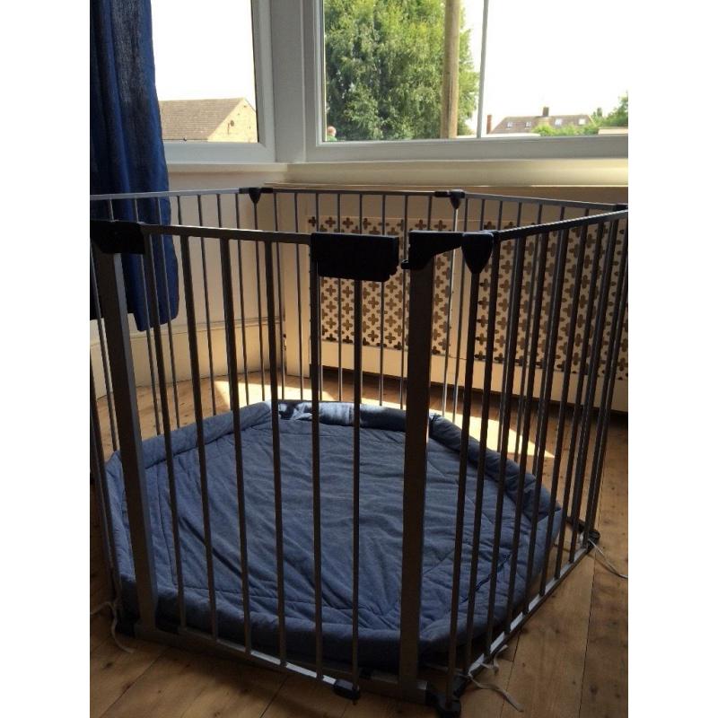 Baby Dan Play Pen