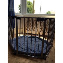Baby Dan Play Pen