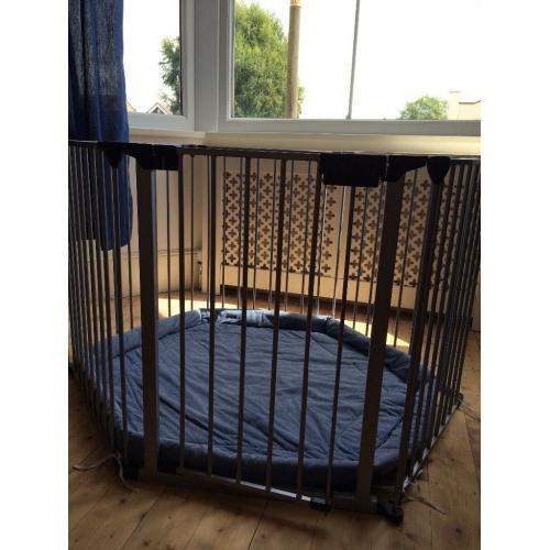Baby Dan Play Pen