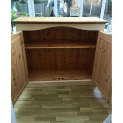Pine sideboard. Annie sloan