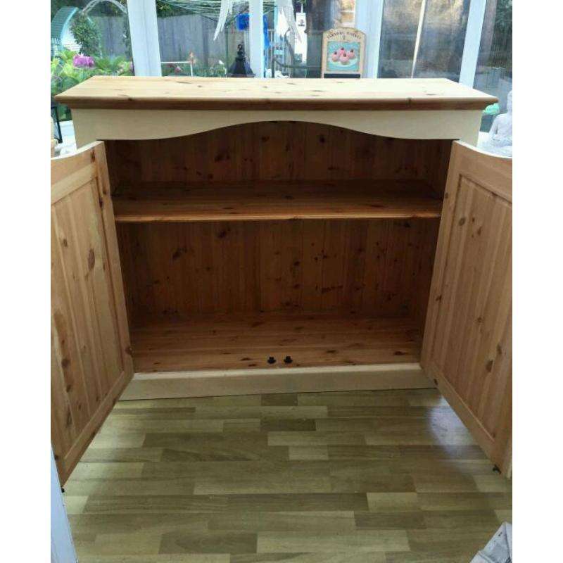 Pine sideboard. Annie sloan
