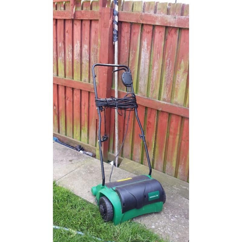 Electric Scarifier And Lawn rake