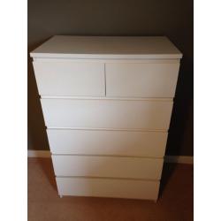 Chest of drawers