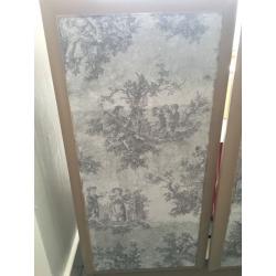 Bathroom cupboard