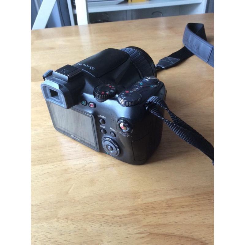 Casio Exilim Digital Camera EX-F1 High Speed 60 fps