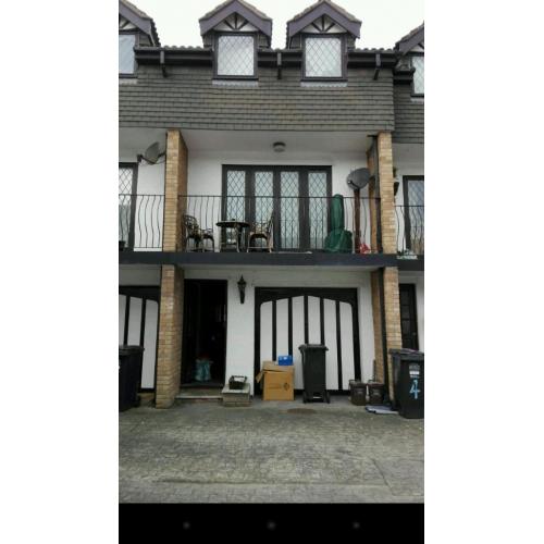 2 bed town house weston looking to swap to exmouth