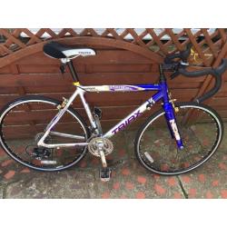 TRIAX SPEED JUNIOR ROAD BIKE RACER