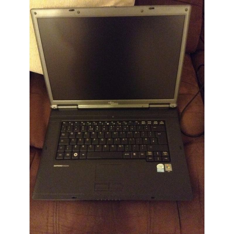 Fujitsu Siemens Esprimo Mobile V5535