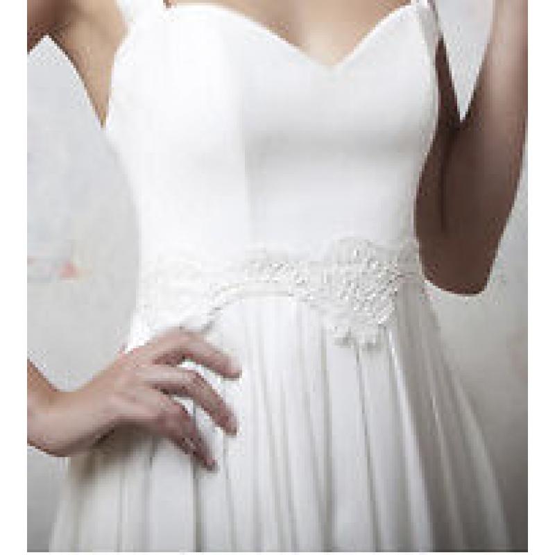 GORGEOUS GENUINE LONDON DESIGNER WEDDING DRESS-size 8/10