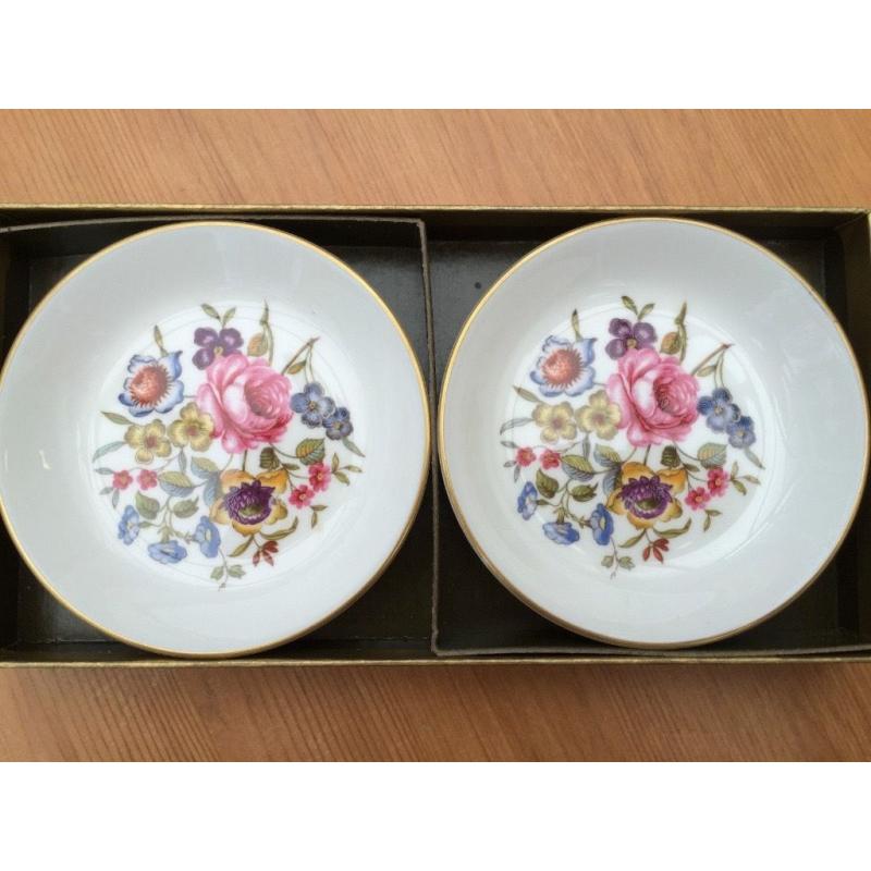 ROYAL WORCESTER 2 x Fine Bone China Small Trinket/Butter Dishes (C51) Excellent Condition