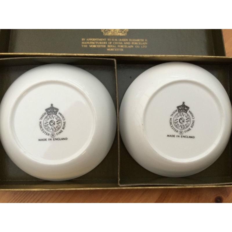 ROYAL WORCESTER 2 x Fine Bone China Small Trinket/Butter Dishes (C51) Excellent Condition