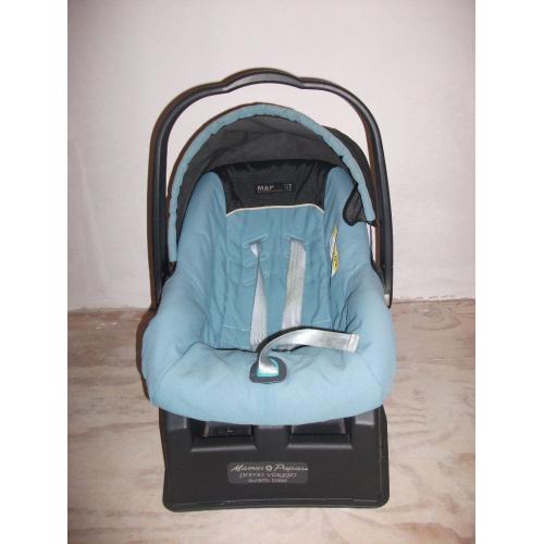 MAMAS and PAPAS car seat