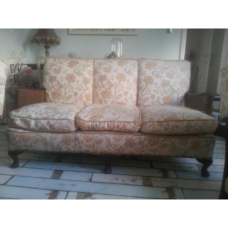 3 seater and 2 armchairs