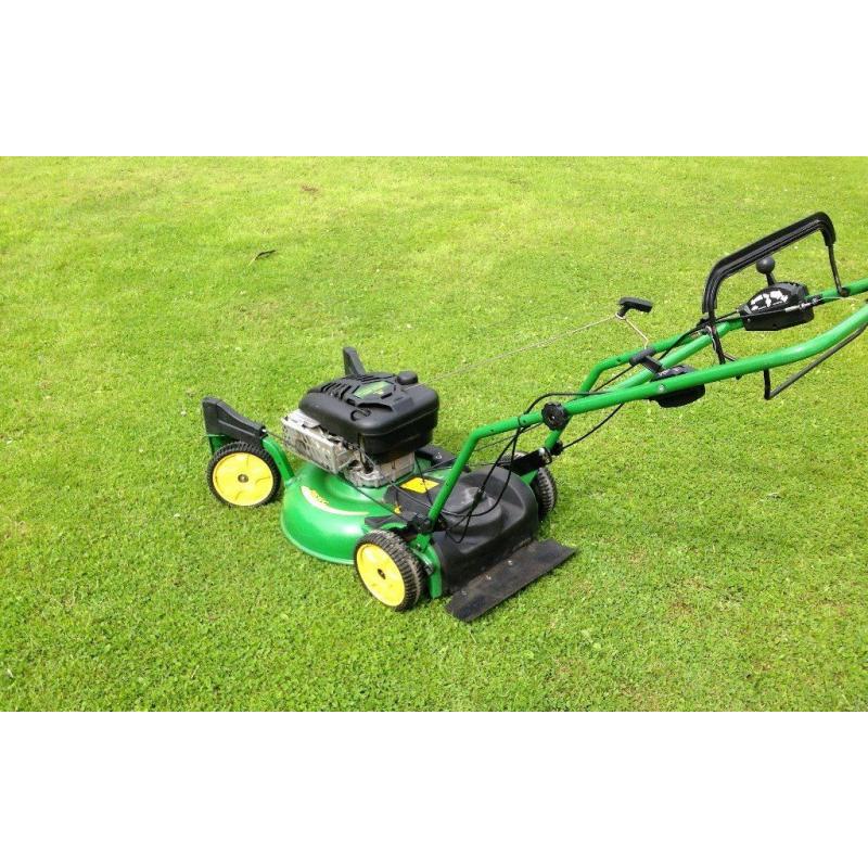 John Deere JS63VC petrol driven lawn mower