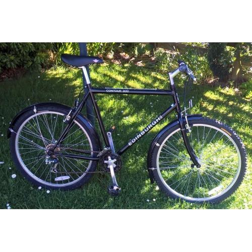 Edinburgh Contour 300 Mountain Bike 21 speed with mudguards
