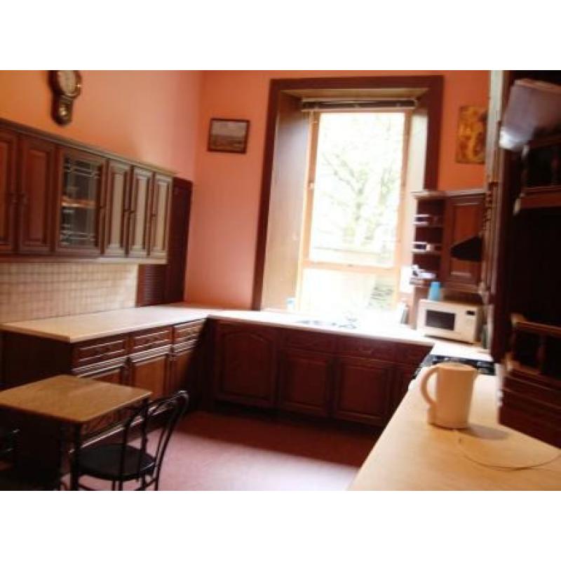 DOUBLE FURNISHED ROOM FROM SEPTEMBER