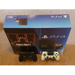 PS4 (2 CONTROLLERS, ORIGINAL BOX AND PACKAGING, PERFECT CONDITION)