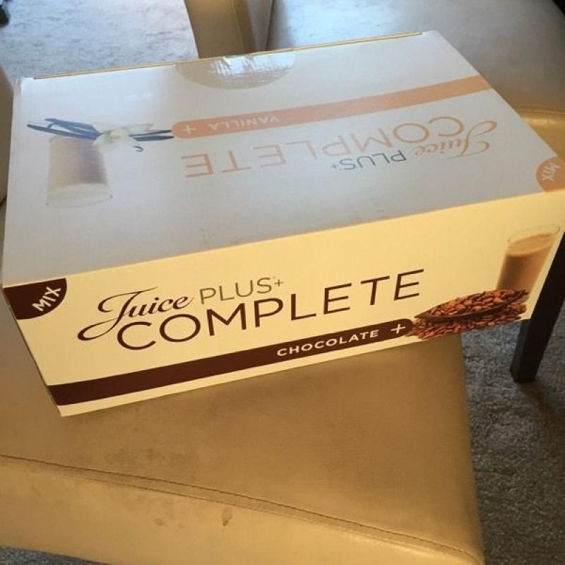 Juice plus mix box of vanilla and chocolate X 5 pouches