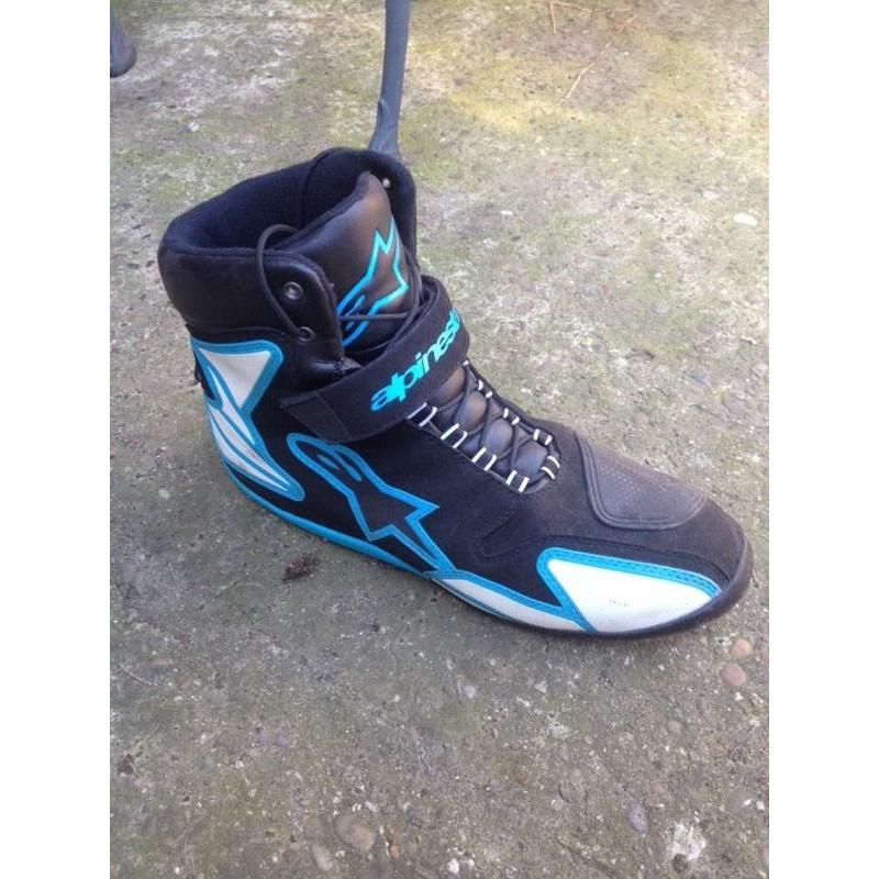 Alpinestar motorcycle boots