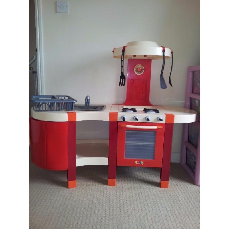 Play kitchen and microwave