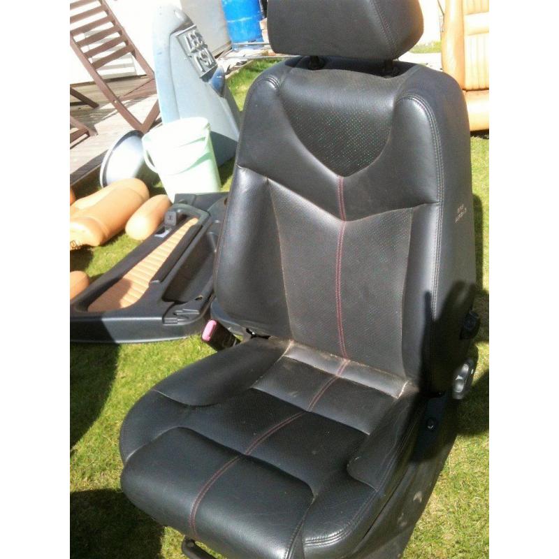 Alfa 147 optional Sports red-stitch leather heated seats, 5 door (non-tipping seats), good condition