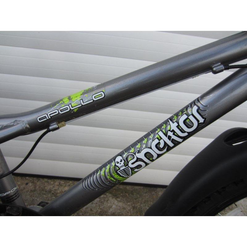 Apollo Boys Bike 6-9 years old