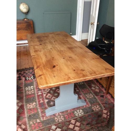 Lovely kitchen/dining table