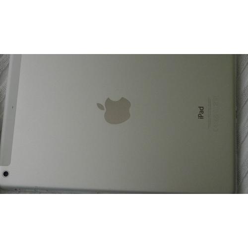 Apple iPad Air 16gb Wi-Fi - Cellular in mint condition.