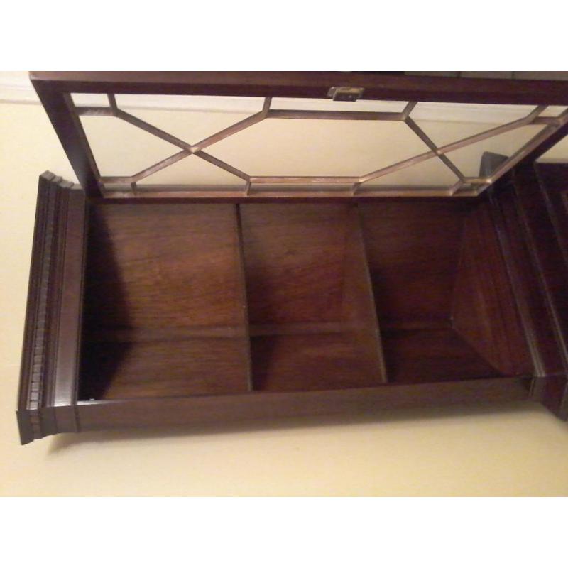 Display corner unit