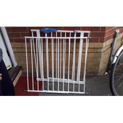 Lindam baby gate