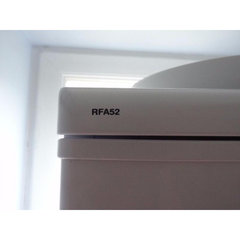 Hotpoint RFA52 White Fridge Freezer